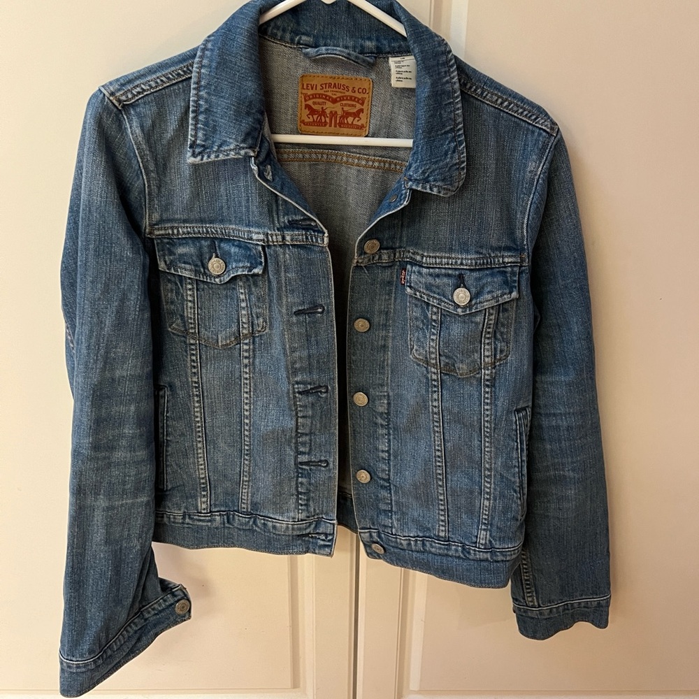 levi's denim jacket
